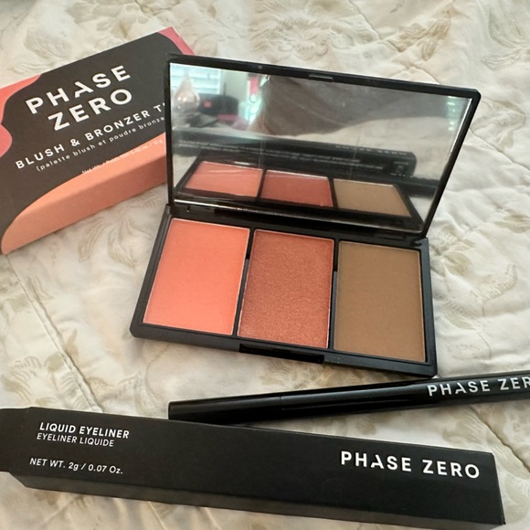 Phase Zero Set blush and bronzer trio palette with liquid eyeliner in black NEW - Picture 2 of 9